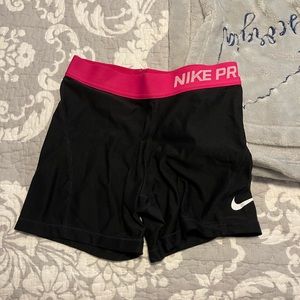 girls nike pros size large